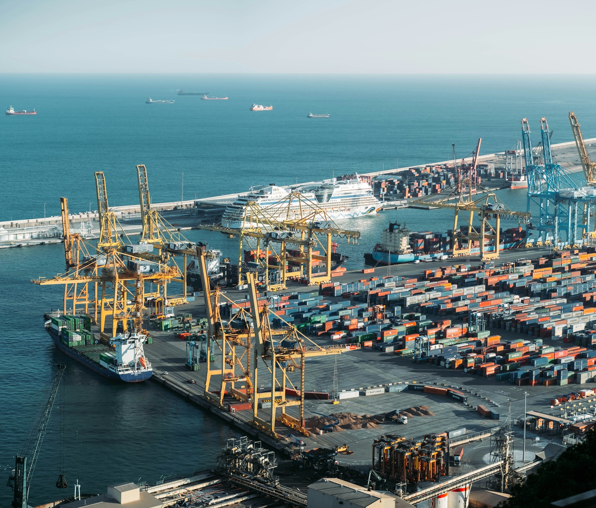 SAYGOO Logistics — port and smart logistics
